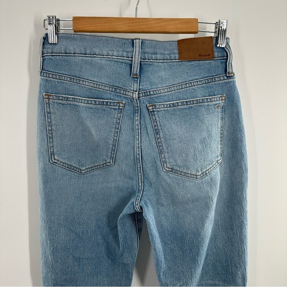 Madewell The Perfect Vintage Jean in Coney Wash: Destroyed Edition - Picture 6 of 11